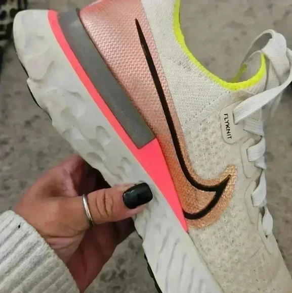 Nike Womens React Infinity Run Flyknit Sneaker In Pink Blast 7.5 - Picture 13 of 15